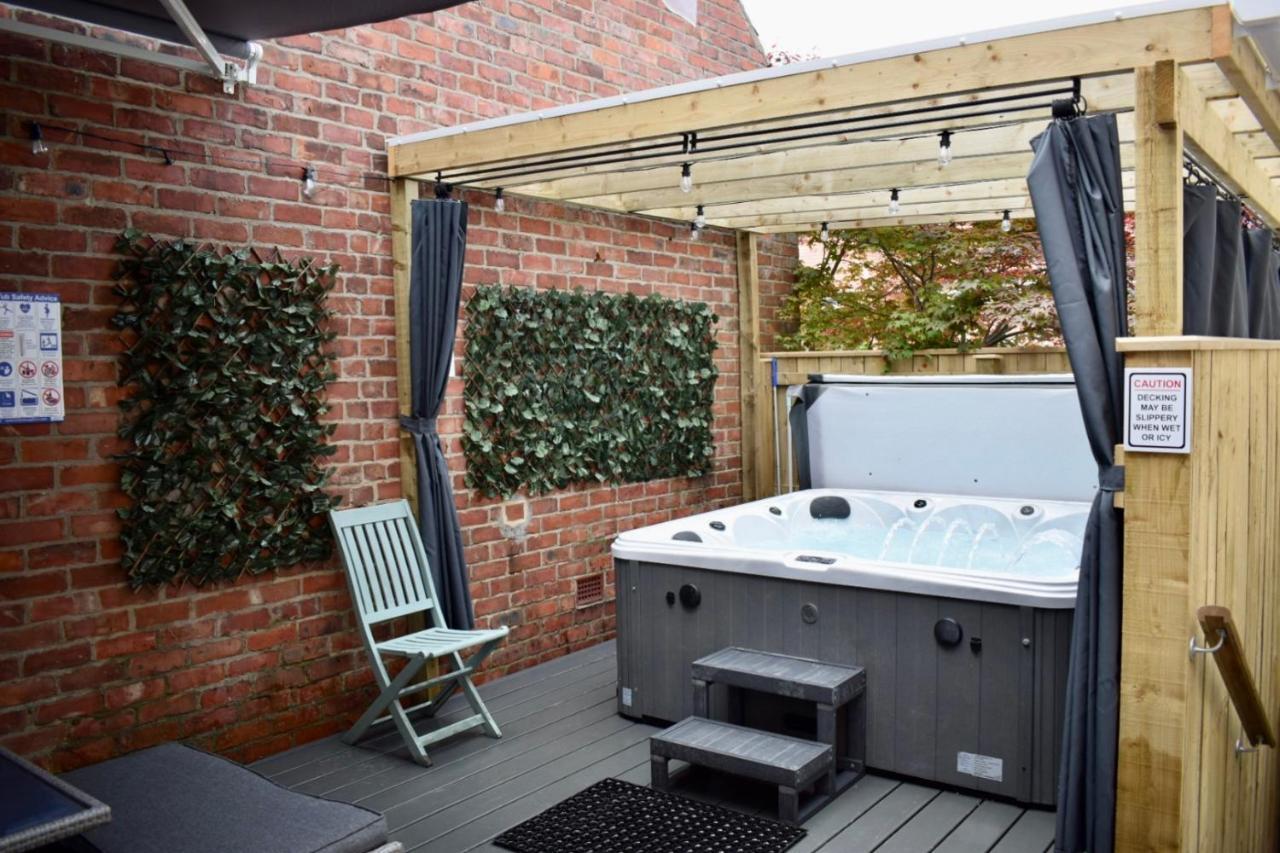 Hot Tub, Free Parking, Near Shops & Restaurants, Location 1M To City Jesmond Zewnętrze zdjęcie