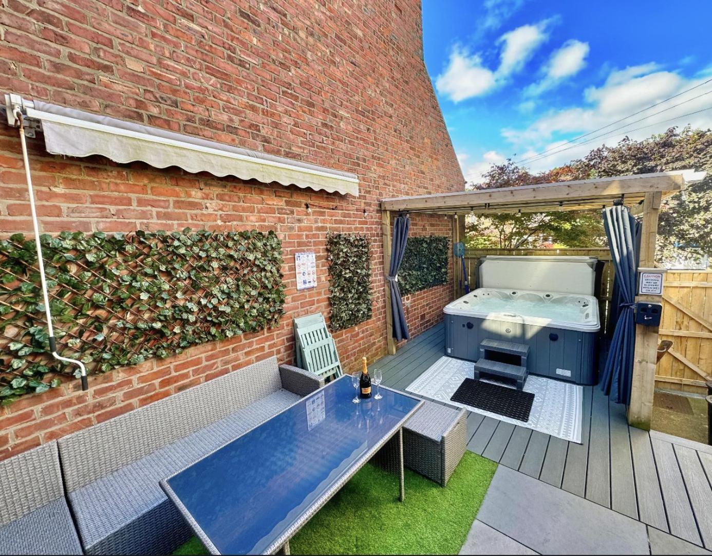 Hot Tub, Free Parking, Near Shops & Restaurants, Location 1M To City Jesmond Zewnętrze zdjęcie