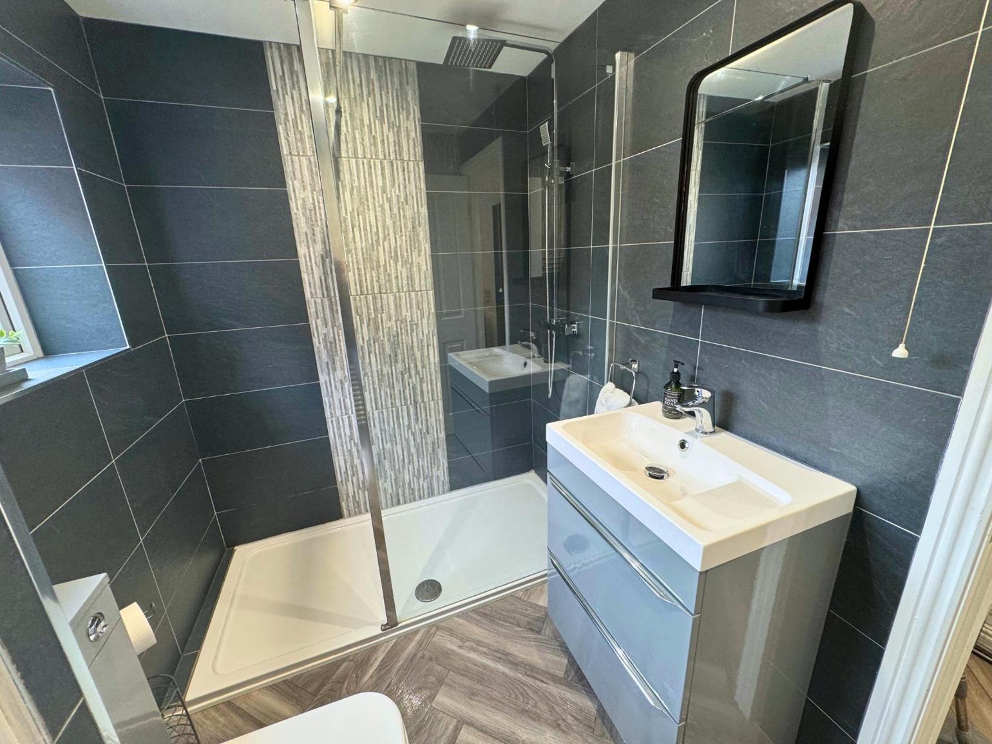 Hot Tub, Free Parking, Near Shops & Restaurants, Location 1M To City Jesmond Zewnętrze zdjęcie