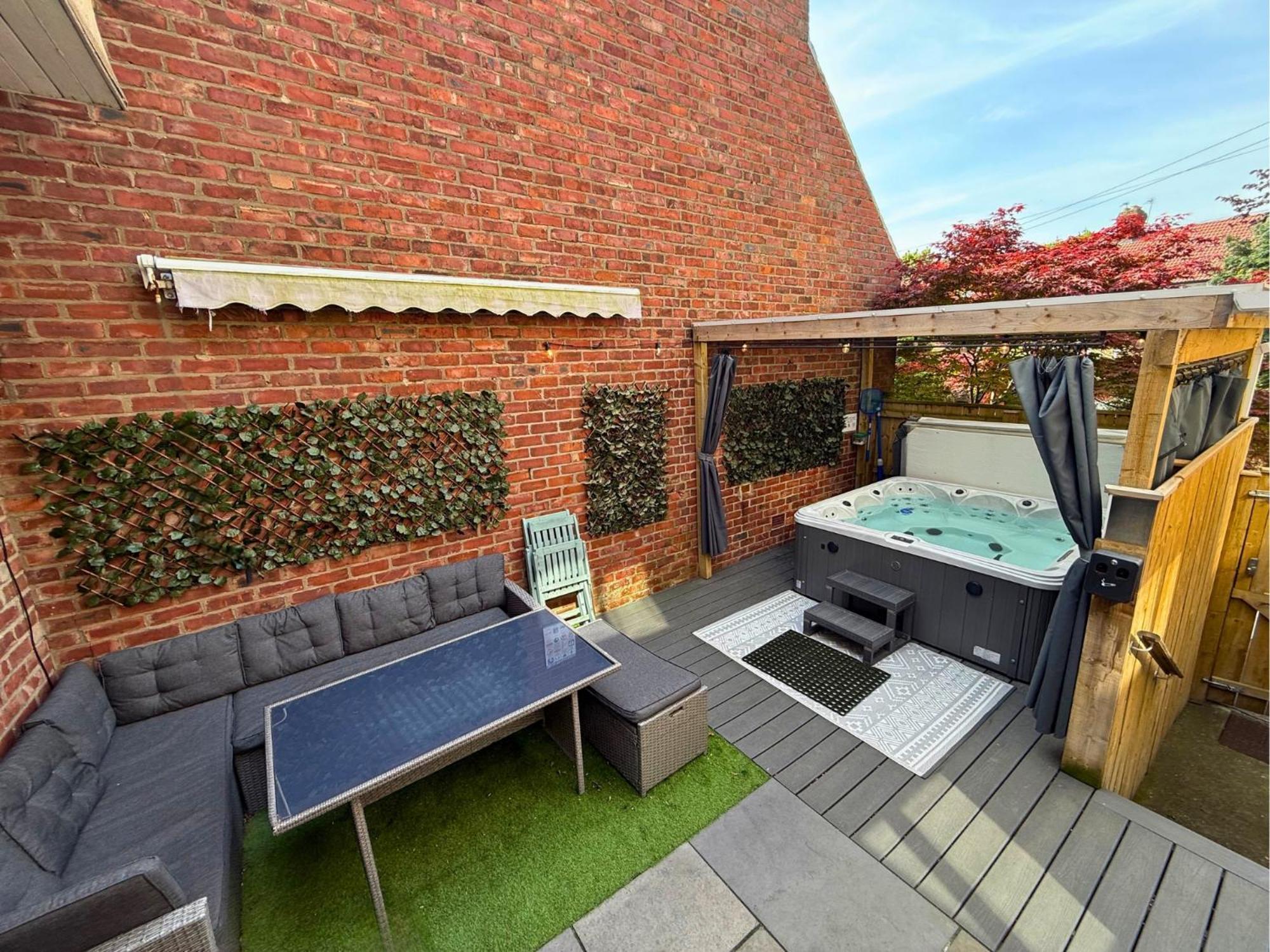 Hot Tub, Free Parking, Near Shops & Restaurants, Location 1M To City Jesmond Zewnętrze zdjęcie